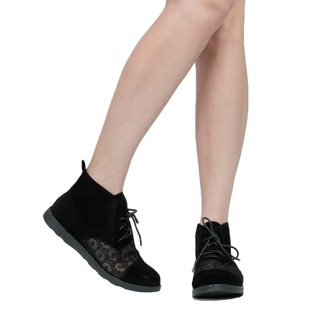 Women Closed Toe Ankle Shoe Embroidered Flower N41